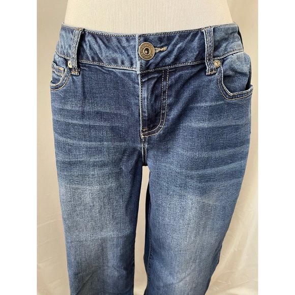 Maurices Dark/Medium-Wash Faded Lightly Distressed Straight Leg Raw Bottom Jeans - Picture 2 of 12